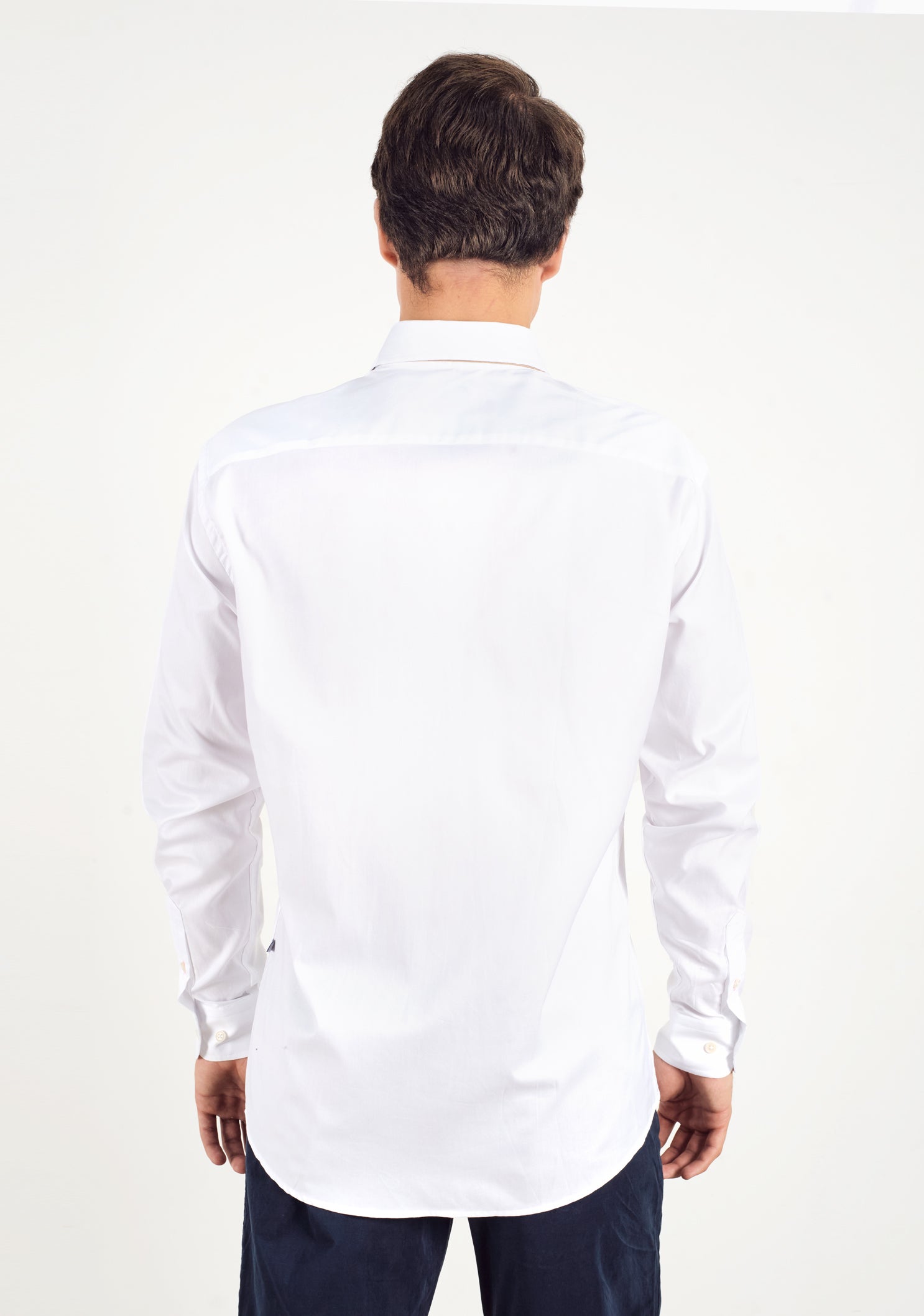 White Shirt with Button Down Collar L - Pink