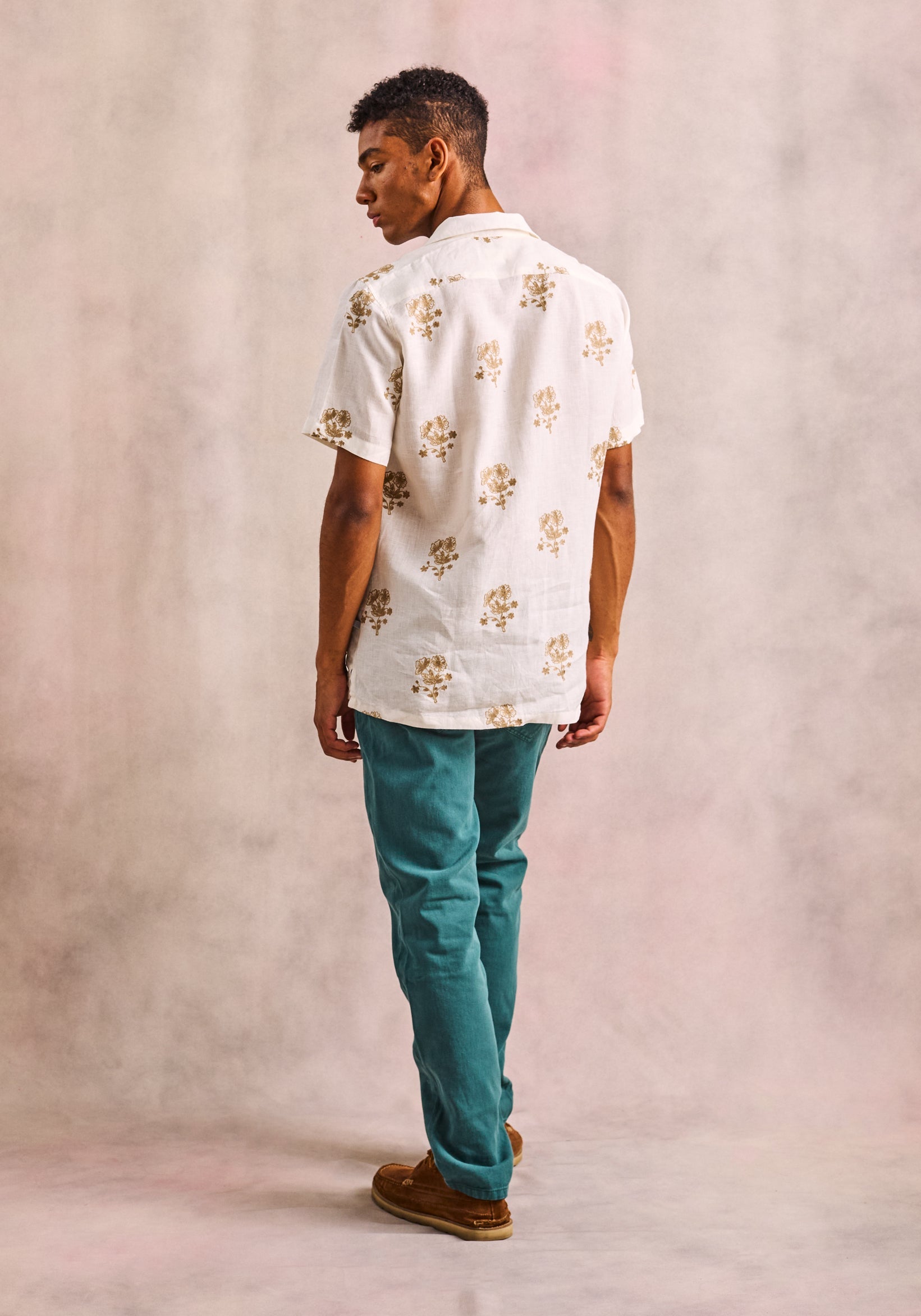 Ivory Linen Linen Embroidery Flowers Cuban Shirt - Habano