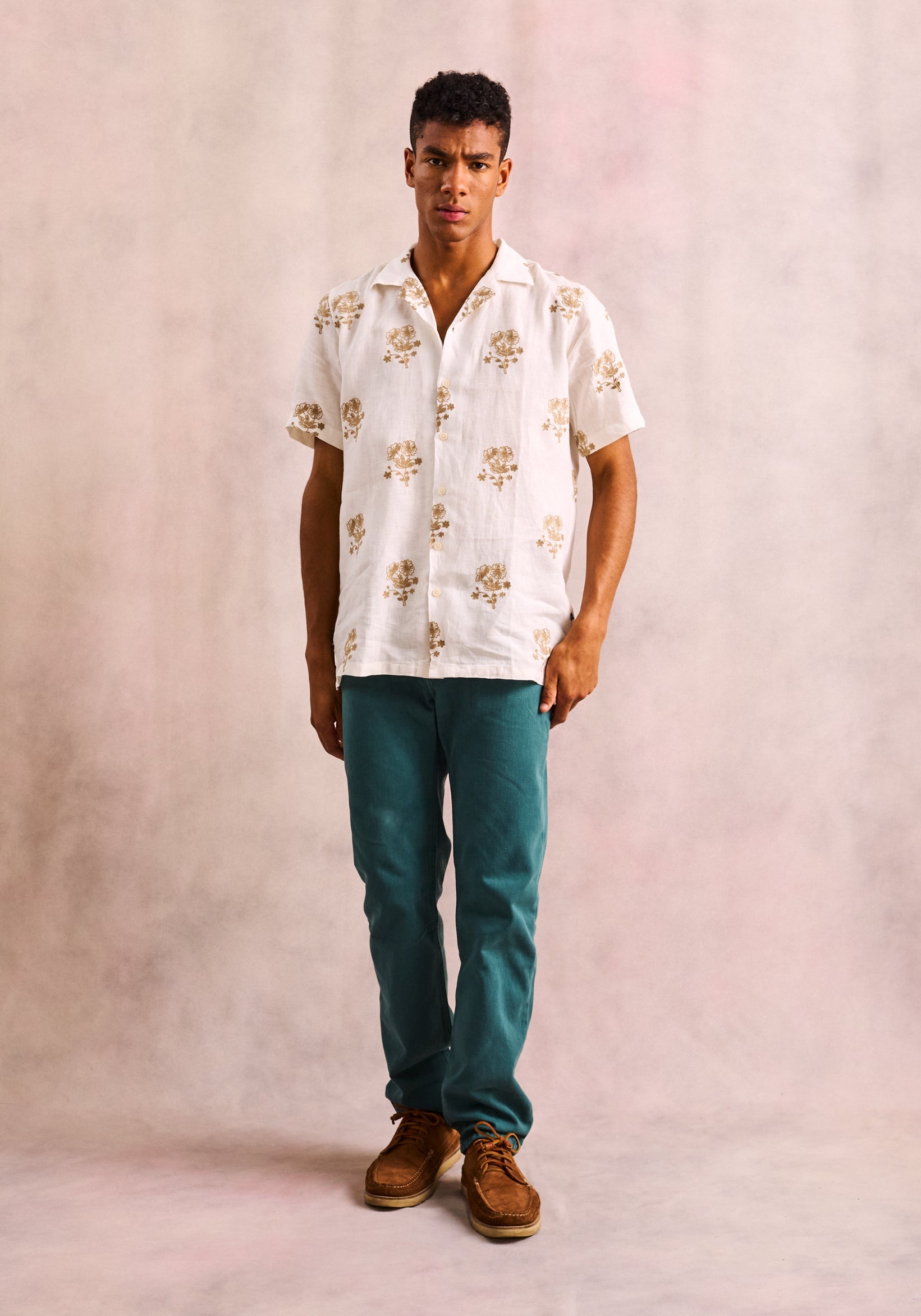 Ivory Linen Linen Embroidery Flowers Cuban Shirt - Habano