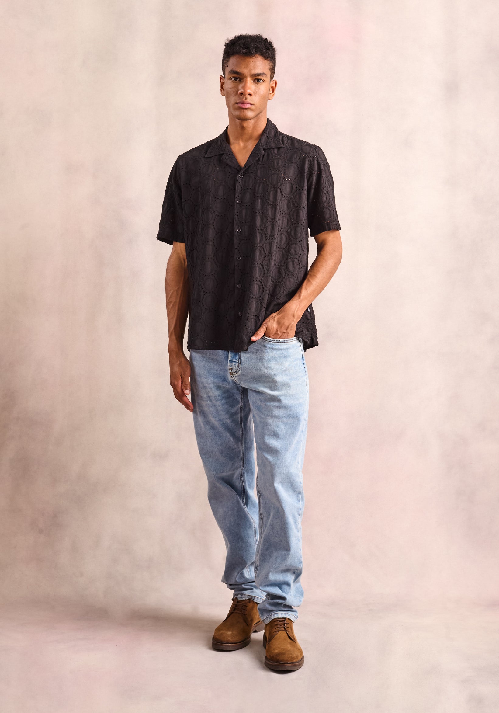 Cuban Buttonhole Shirt. Black