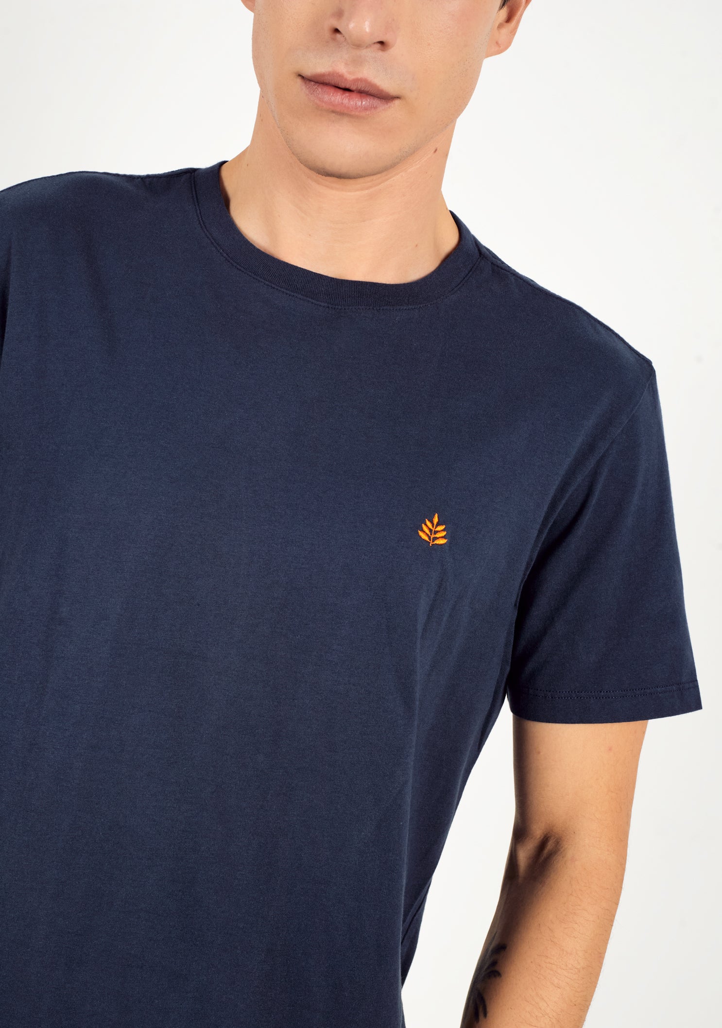 Dark Blue T-Shirt L-Orange