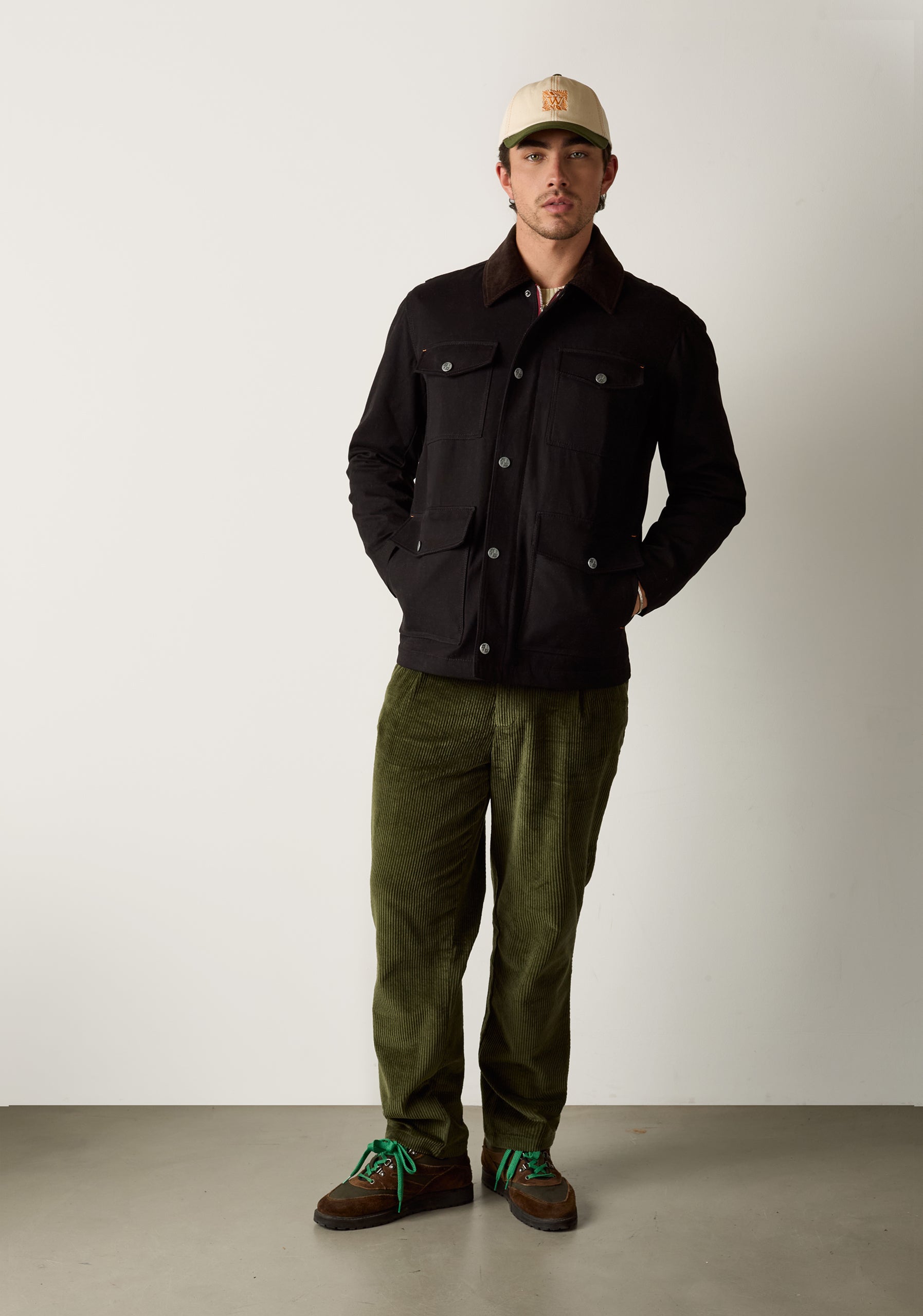 H Leonard Jacket Plain Black