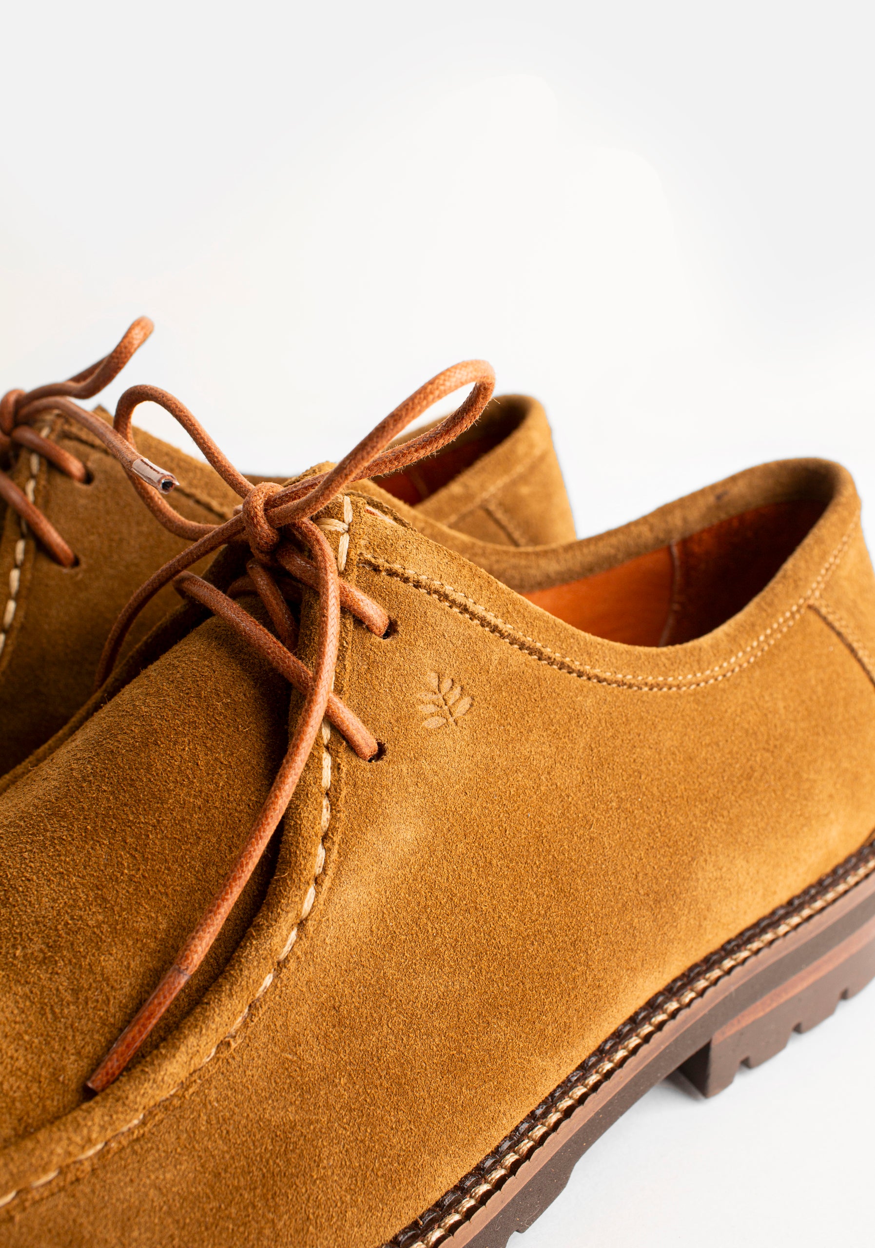 Wallace Tobacco Sports Shoe